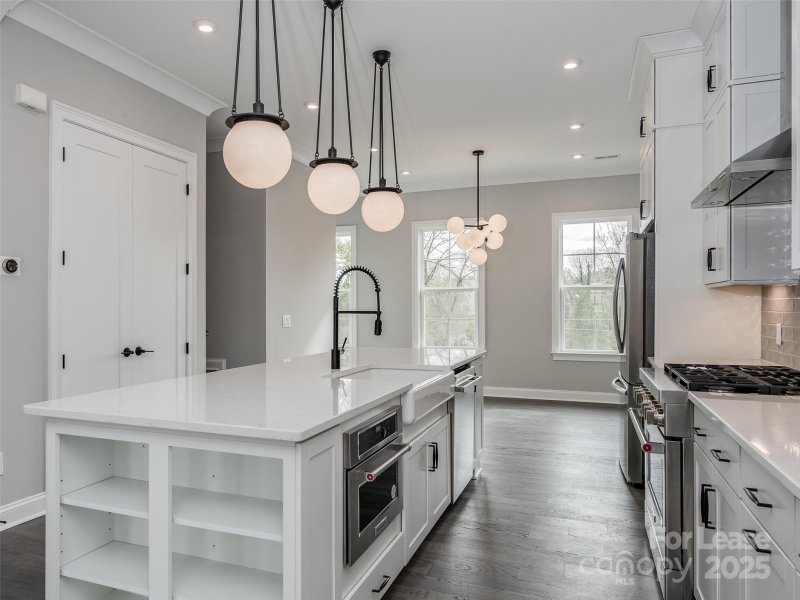 Property image 4 at 223 Emerson Avenue, Charlotte, NC 28204