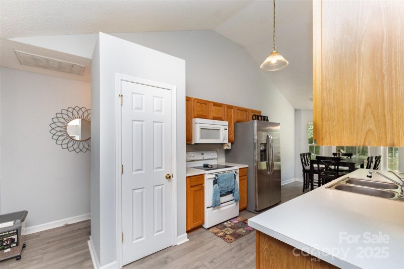 Property image 3 at 3619 Dashiel Drive, Charlotte, NC 28262