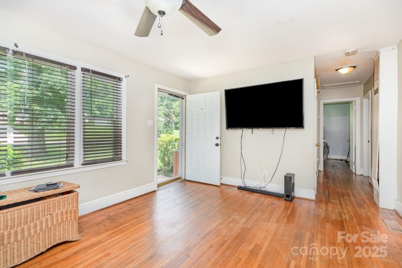 Property image 4 at 1033 Rollingwood Drive, Charlotte, NC 28217