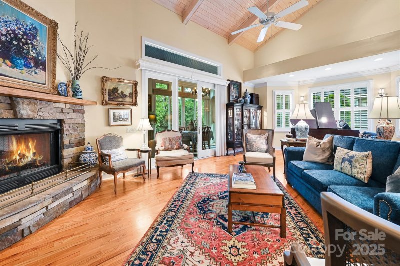 Towne Place, Hendersonville Community