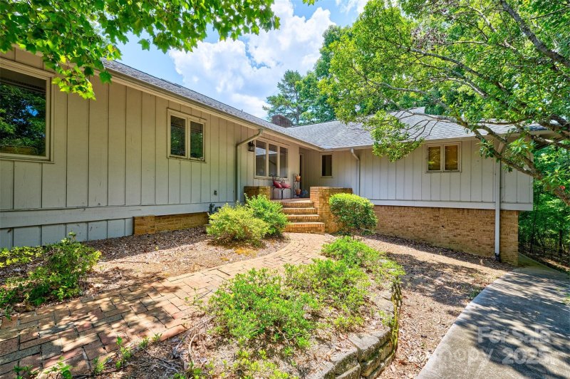 Property image 4 at 17 Heritage Drive, Lake Wylie, SC 29710