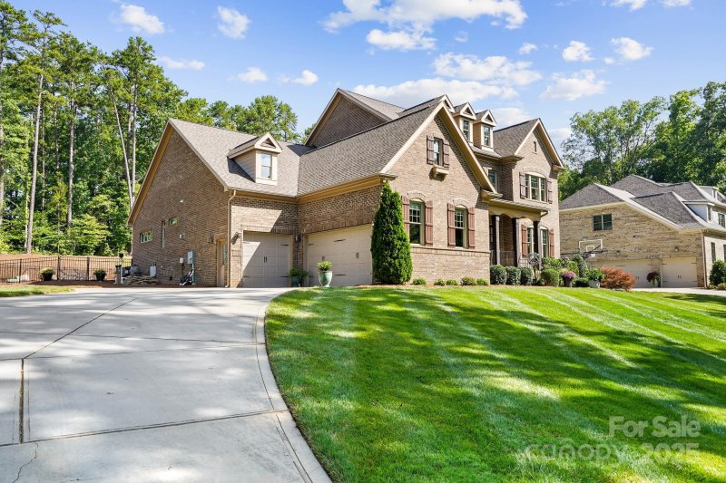 Property image 4 at 4003 Capullo Court, Matthews, NC 28104