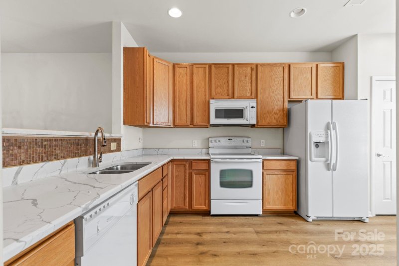 Property image 3 at 10906 Stone Trail Road, Charlotte, NC 28213