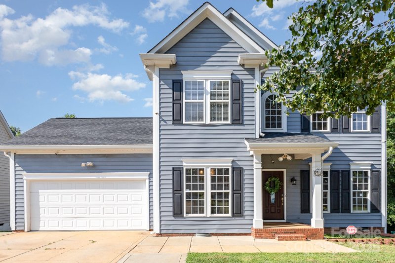 Mcdowell Meadows, Charlotte Community