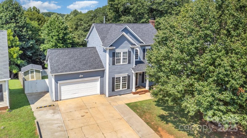 Property image 3 of 6930 Culloden More Court in Mcdowell Meadows, Charlotte, NC 28217