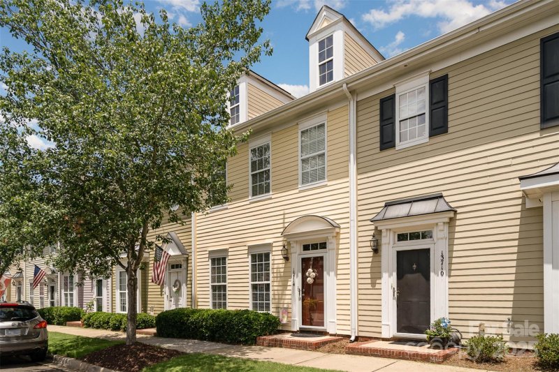 13714 Morehouse Street