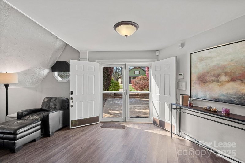 Property image 3 of 7977 Lucky Creek Lane in Lake Hills Village, Denver, NC 28037