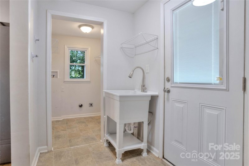 Property image 5 of 1611 Old Hickory Grove Road in Johnston Acres, Mount Holly, NC 28120