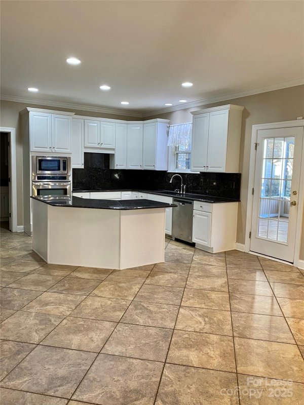 Property image 5 at 605 Queenswater Lane, Waxhaw, NC 28173