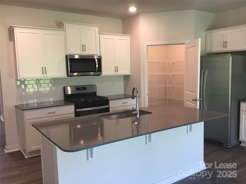 Property image 2 at 1381 6th Street, Hickory, NC 28601