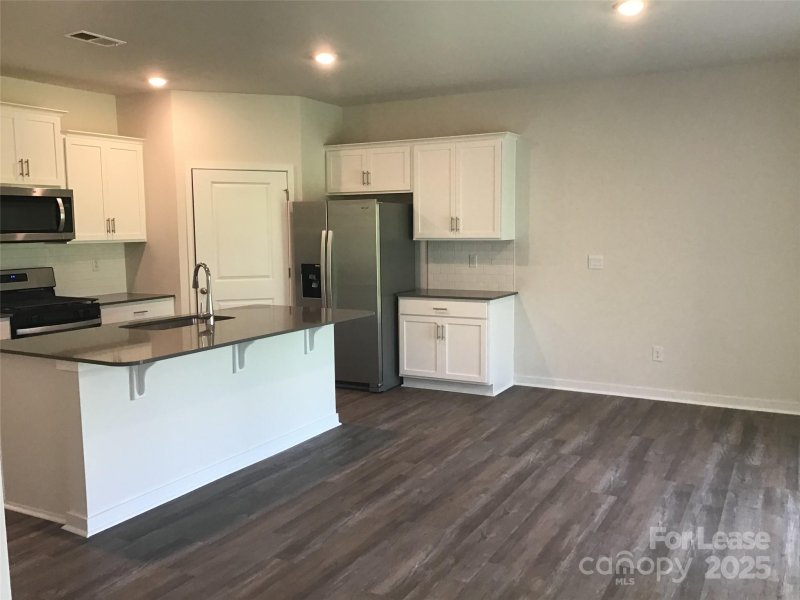 Property image 3 at 1381 6th Street, Hickory, NC 28601