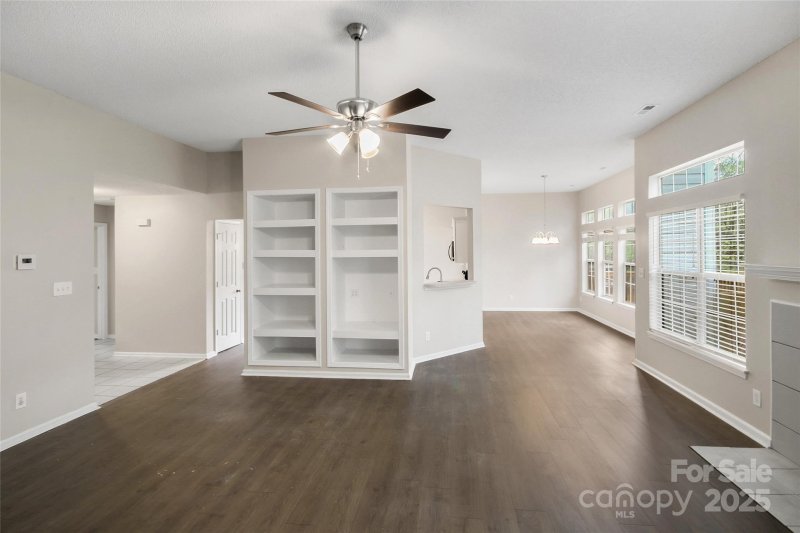 Property image 3 of 11834 Mourning Dove Lane in Robyns Glen, Charlotte, NC 28269