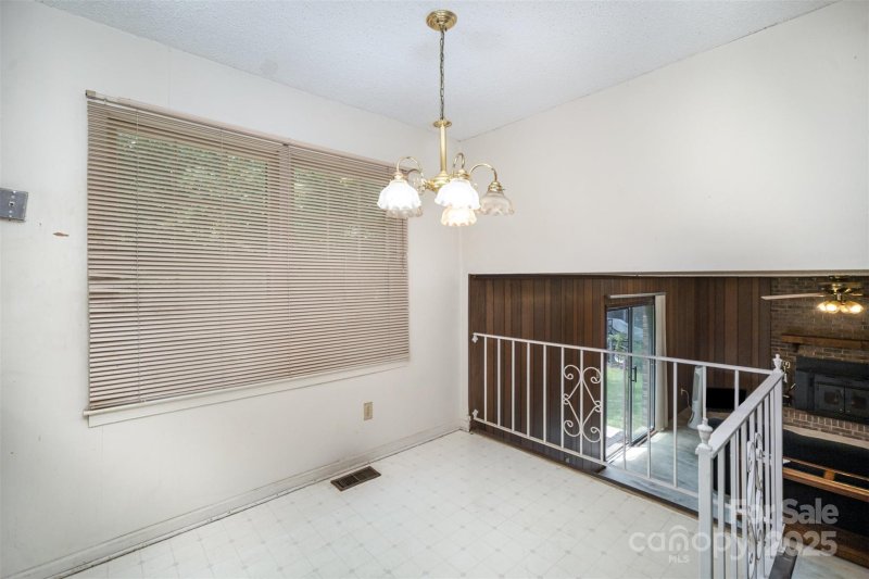 Property image 5 at 421 Vickery Drive, Charlotte, NC 28215