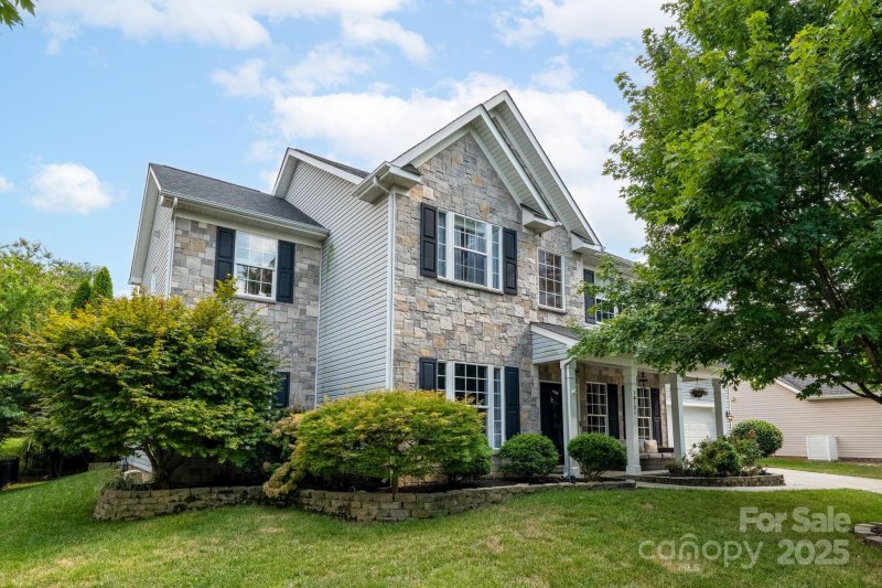 10121 Halkirk Manor Lane