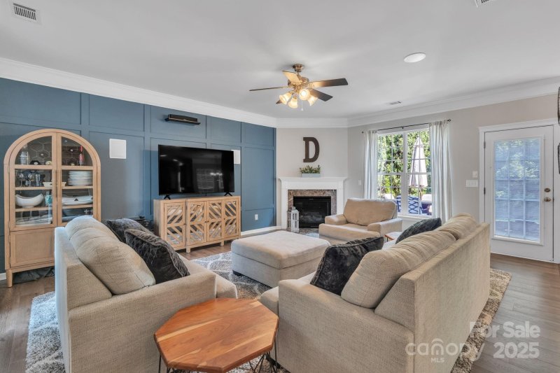 Property image 4 at 10121 Halkirk Manor Lane, Charlotte, NC 28278