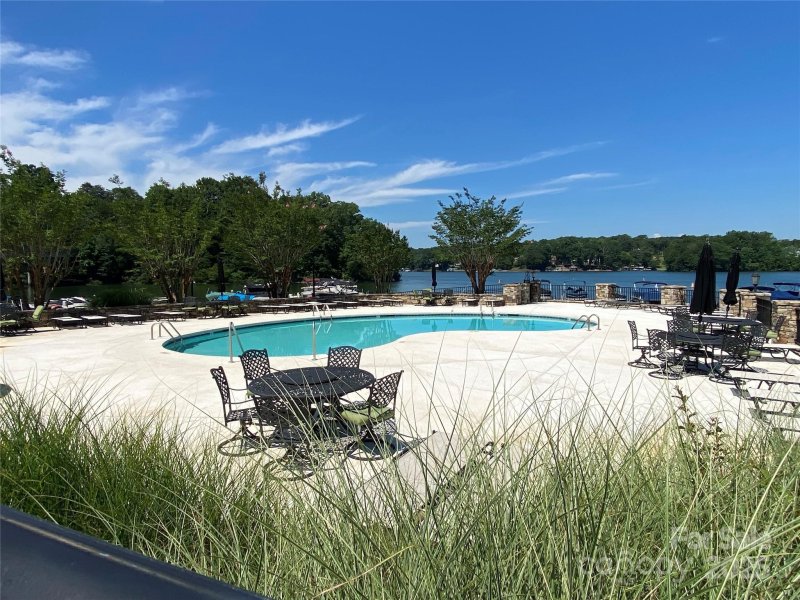 Property image 5 at 116 W Tattersall Drive, Statesville, NC 28677