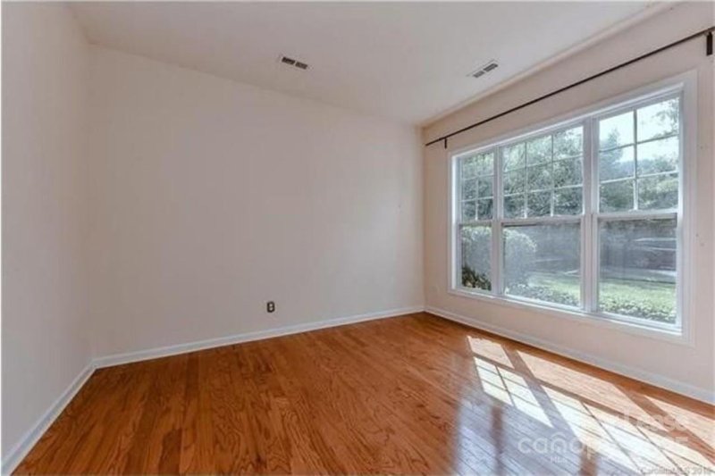 Property image 3 at 3111 Gloxinia Road, Charlotte, NC 28215