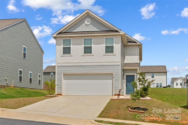 Property image 3 of 125 Mooring Drive in Hidden Lakes, Statesville, NC 28677