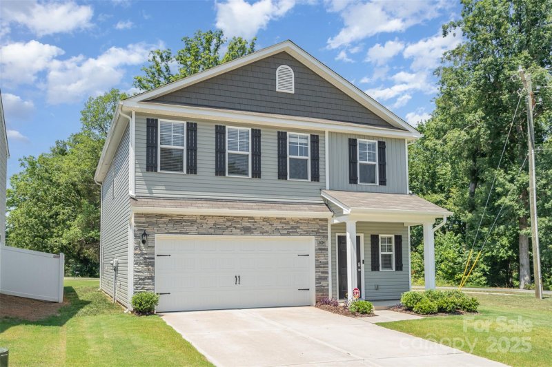 Property image 2 of 2014 Karen Woods Lane in Mcgee Place, Charlotte, NC 28216