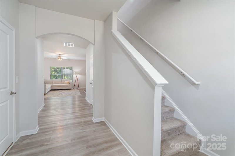Property image 3 of 2014 Karen Woods Lane in Mcgee Place, Charlotte, NC 28216