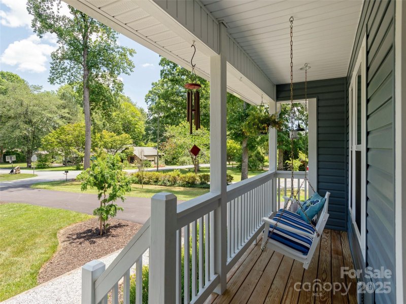 Property image 4 at 727 Shadywood Lane, Hendersonville, NC 28792