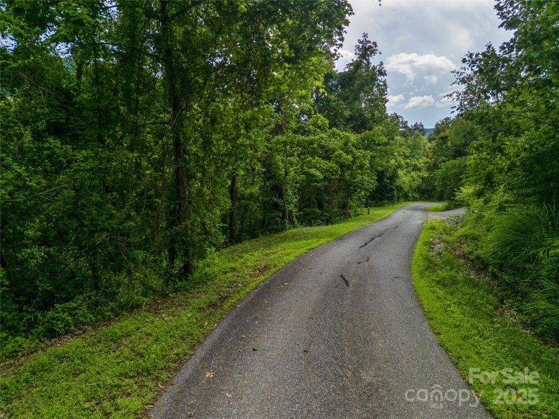 Property image 2 of 364 Chisel Rock Way in Seven Glens, Weaverville, NC 28787