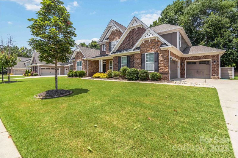 Property image 3 of 1041 Verbena Court in Lake Ridge, Tega Cay, SC 29708