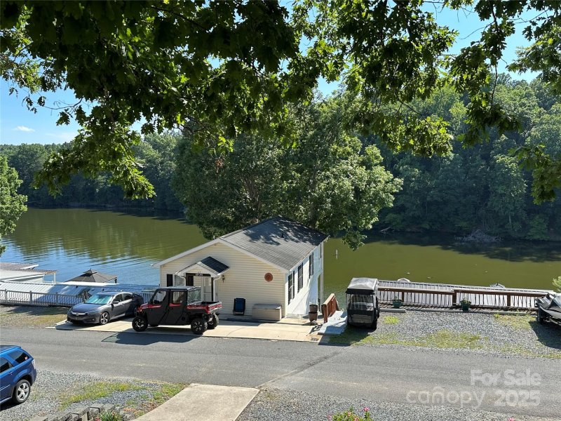 Property image 5 of 120 Clubhouse Drive Extension in Badin Shores Resort, New London, NC 28127