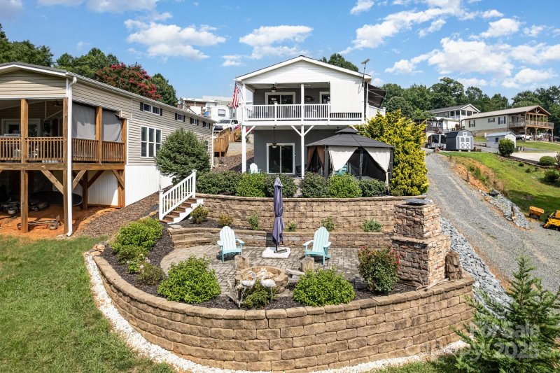 Property image 4 of 132 Eagle Drive in Badin Shores Resort, New London, NC 28127