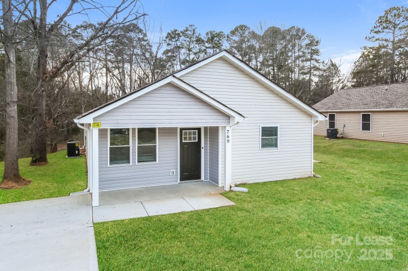 Property image 2 at 769 Log Cabin Drive, Gastonia, NC 28054