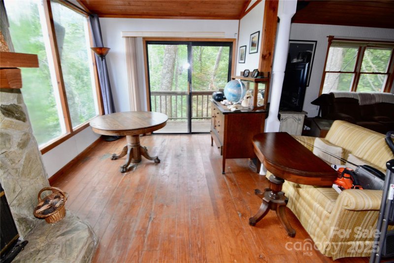 Property image 3 at 673 Chestnut Lane, Mars Hill, NC 28754