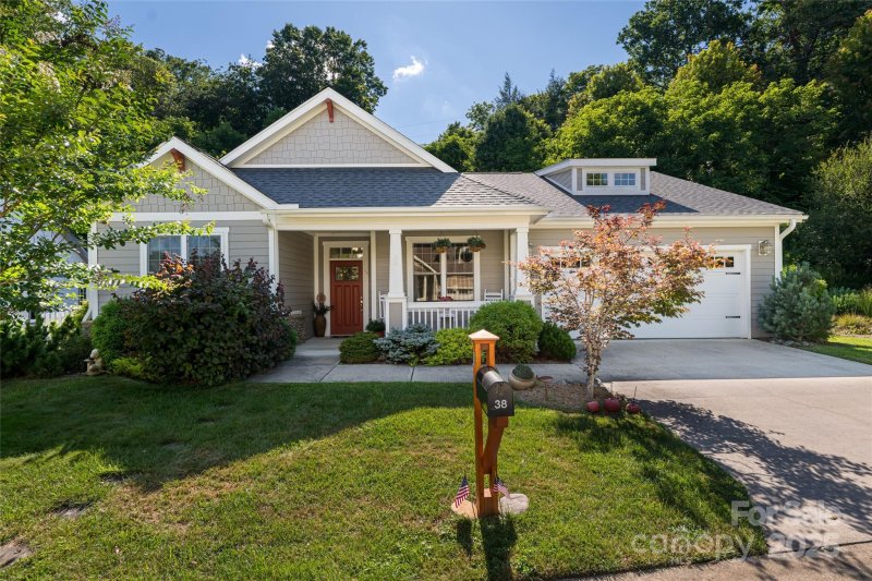 38 Pinebrook Club Drive