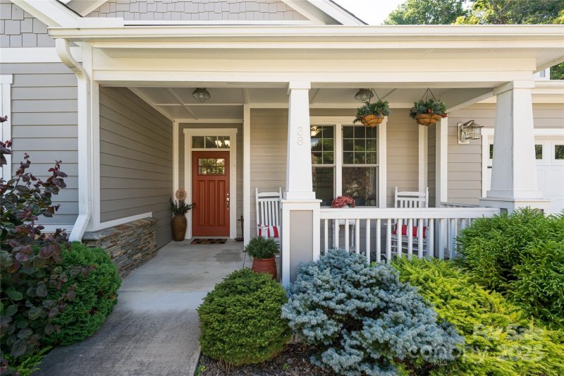 Property image 3 at 38 Pinebrook Club Drive, Asheville, NC 28804