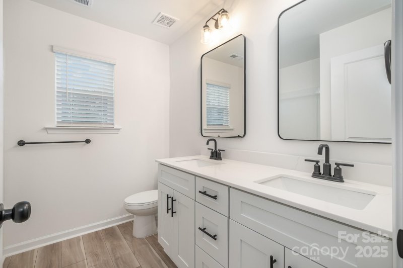 Property image 4 at 3035 Breslin Street, Charlotte, NC 28214