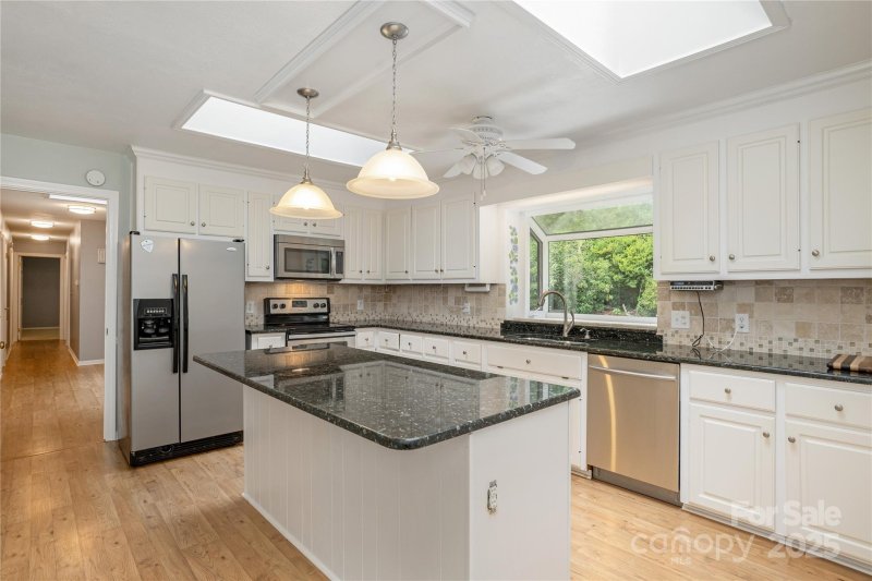 Property image 5 at 233 Raintree Drive, Hendersonville, NC 28791