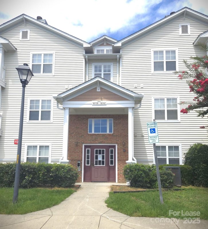 10738 Hill Point Court