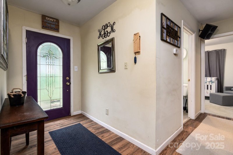 Property image 5 of 7101 Signer Road in Royal Oaks, Charlotte, NC 28278