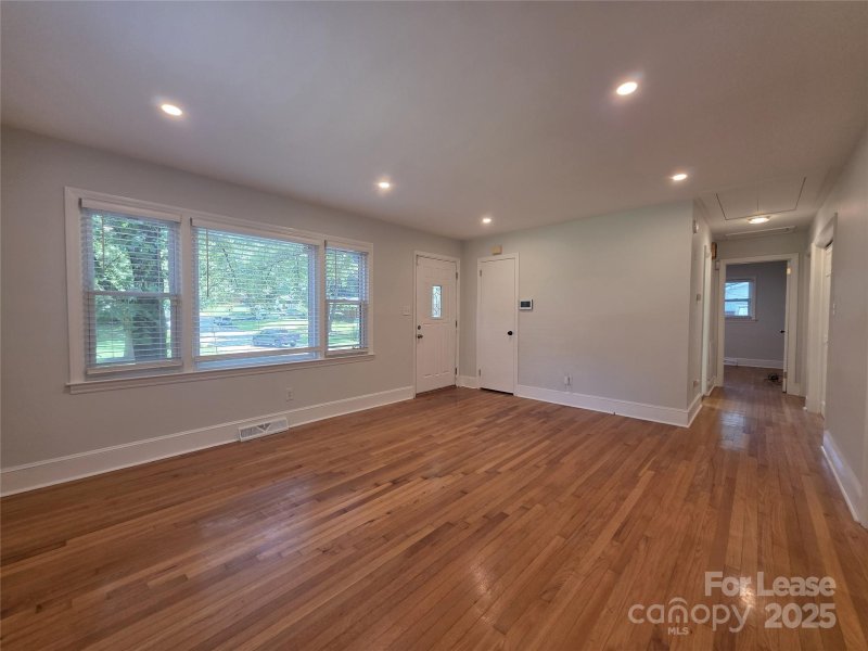 Property image 4 at 4426 Holbrook Drive, Charlotte, NC 28205