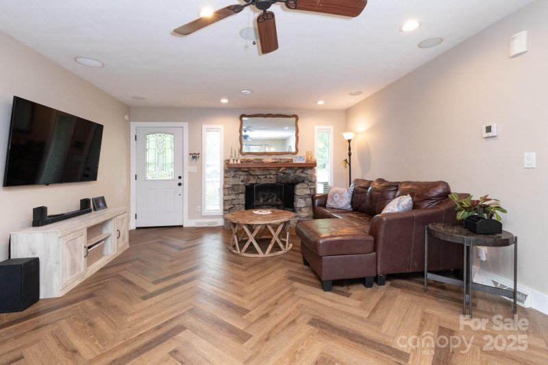 Property image 4 at 14 New Bern Drive, Fletcher, NC 28732