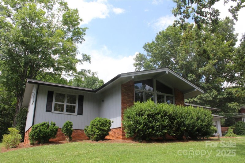 Property image 2 at 304 N Terrace Place, Morganton, NC 28655