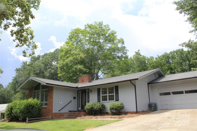 Property image 3 at 304 N Terrace Place, Morganton, NC 28655