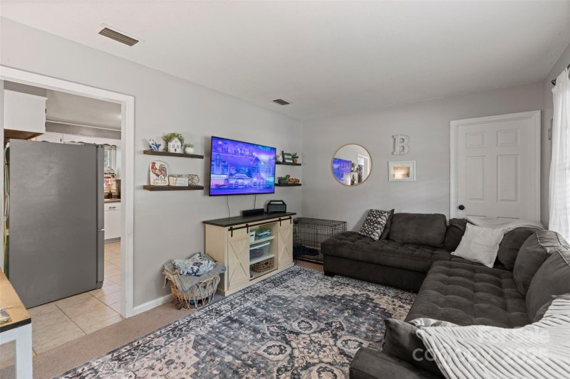 Property image 4 at 10108 Starwood Drive, Charlotte, NC 28215