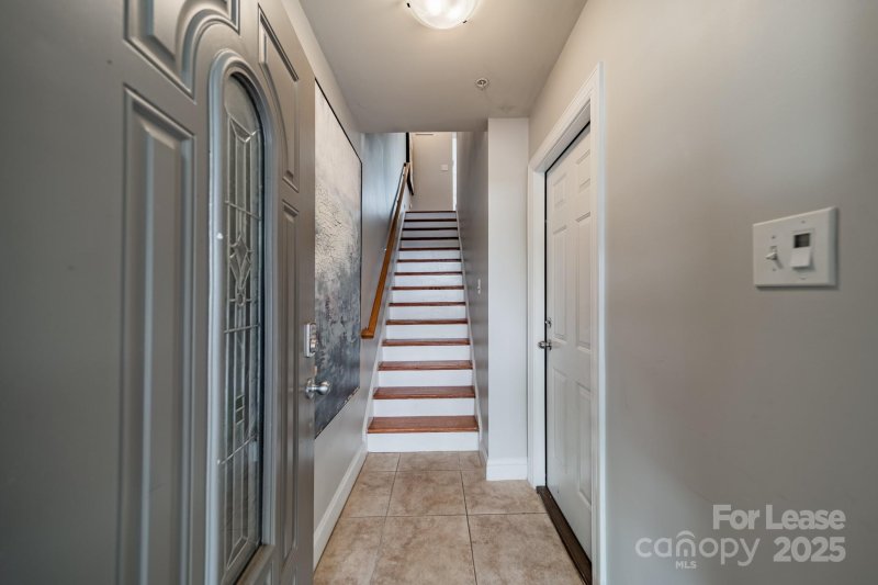 Property image 2 of 2953 Craftsman Lane in Elizabeth, Charlotte, NC 28204