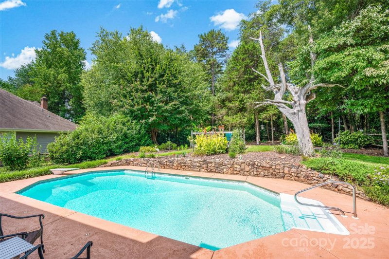 Property image 3 at 131 Stone Ridge Lane, Mooresville, NC 28117