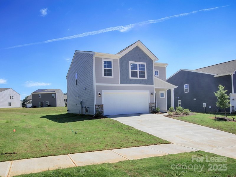 Property image 3 of 109 Watuga Place in Sullivan Farm, Statesville, NC 28625