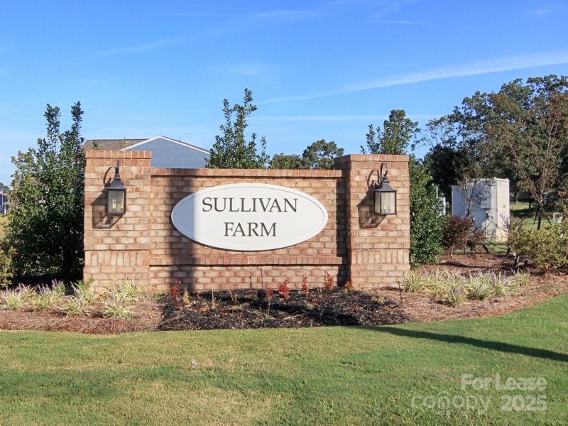 Property image 4 of 109 Watuga Place in Sullivan Farm, Statesville, NC 28625