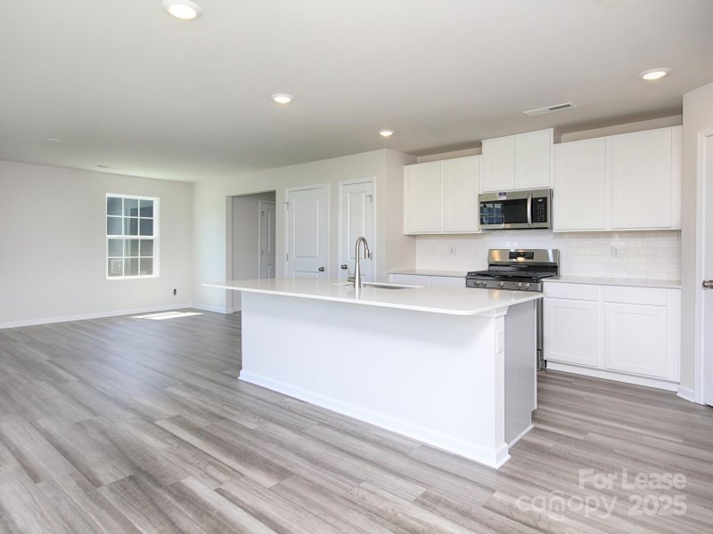 Property image 5 of 109 Watuga Place in Sullivan Farm, Statesville, NC 28625