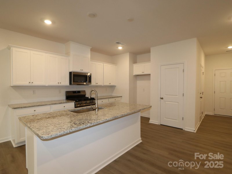 Property image 3 of 749 Lockhaven Drive in Piper Landing, Concord, NC 28027