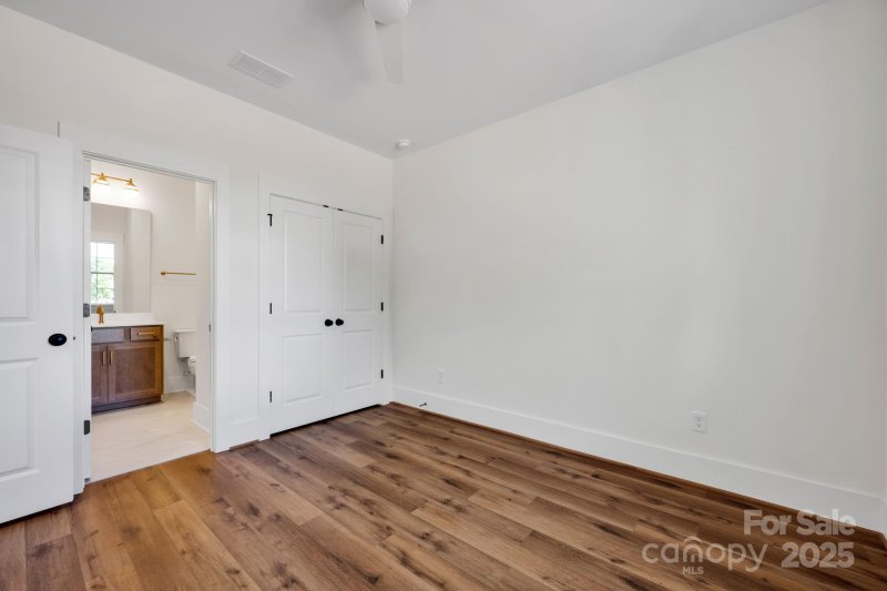 Property image 4 at 425 Delburg Mill Alley, Davidson, NC 28036