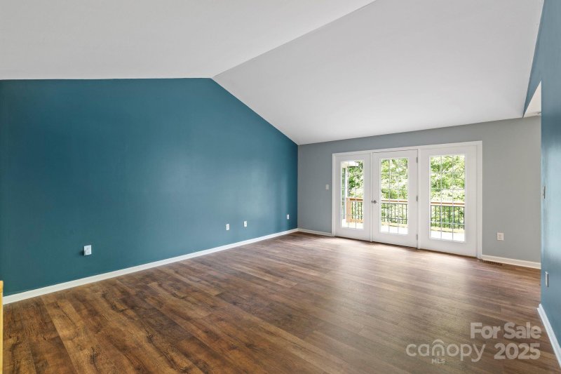 Property image 5 at 21 Moriah Lane, Asheville, NC 28803